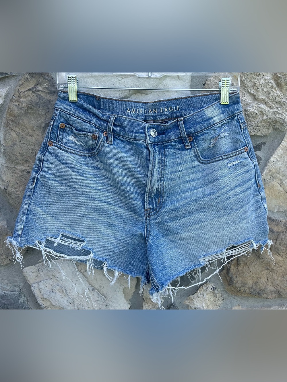 American Eagle Jean Shorts Size 6 Strigid Relaxed Fit Denim Cut Offs Festival